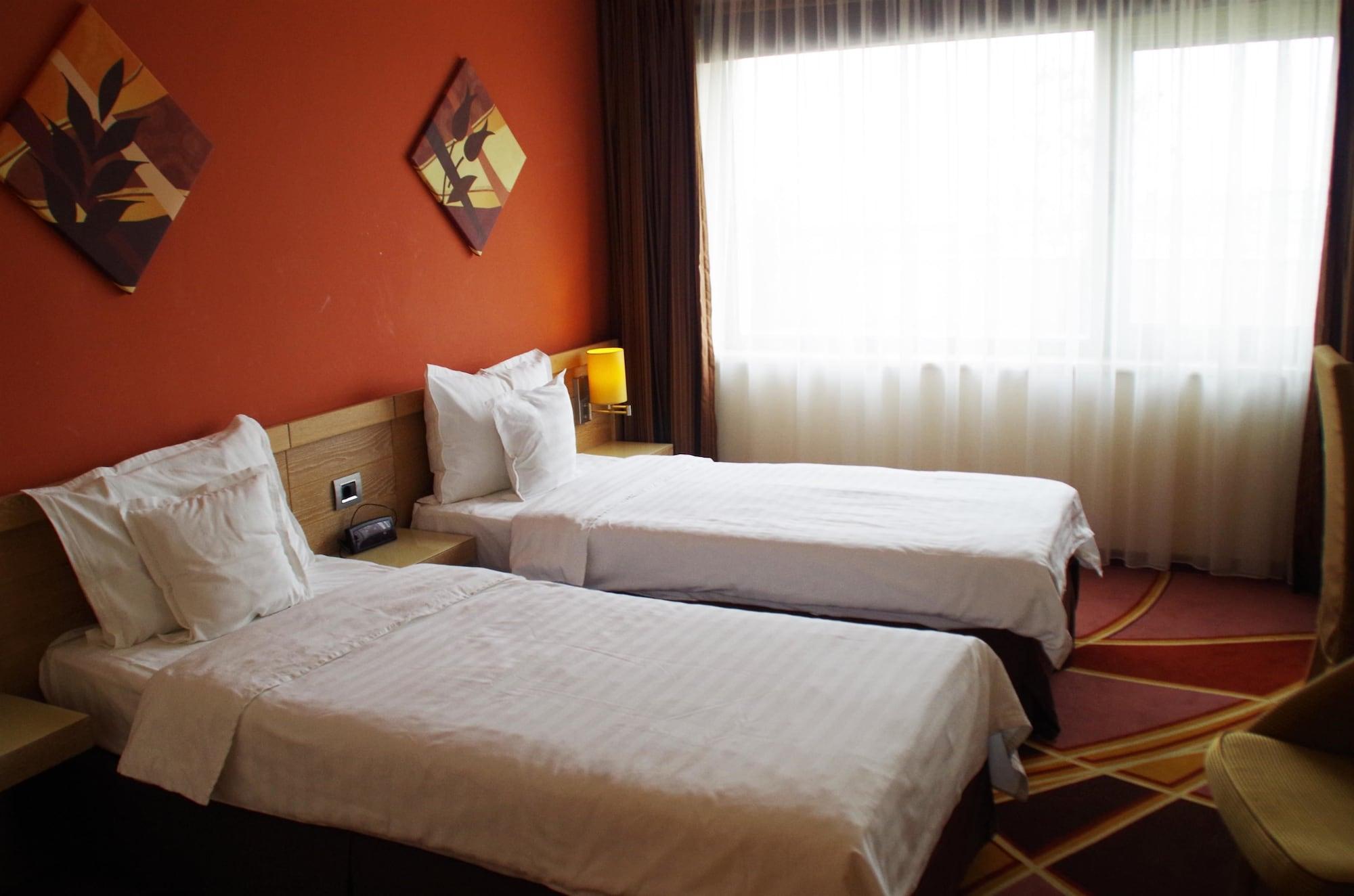Mari Vila Hotel بوخارست المظهر الخارجي الصورة