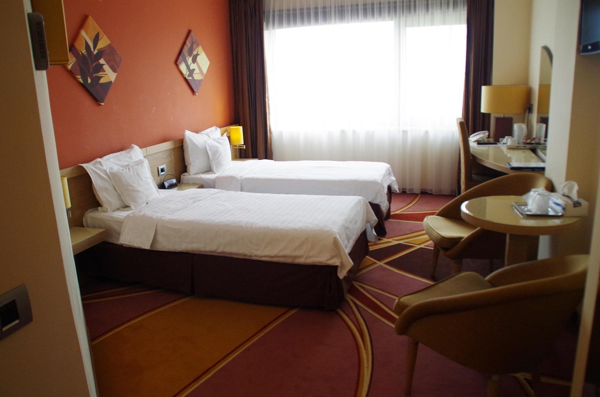 Mari Vila Hotel بوخارست المظهر الخارجي الصورة