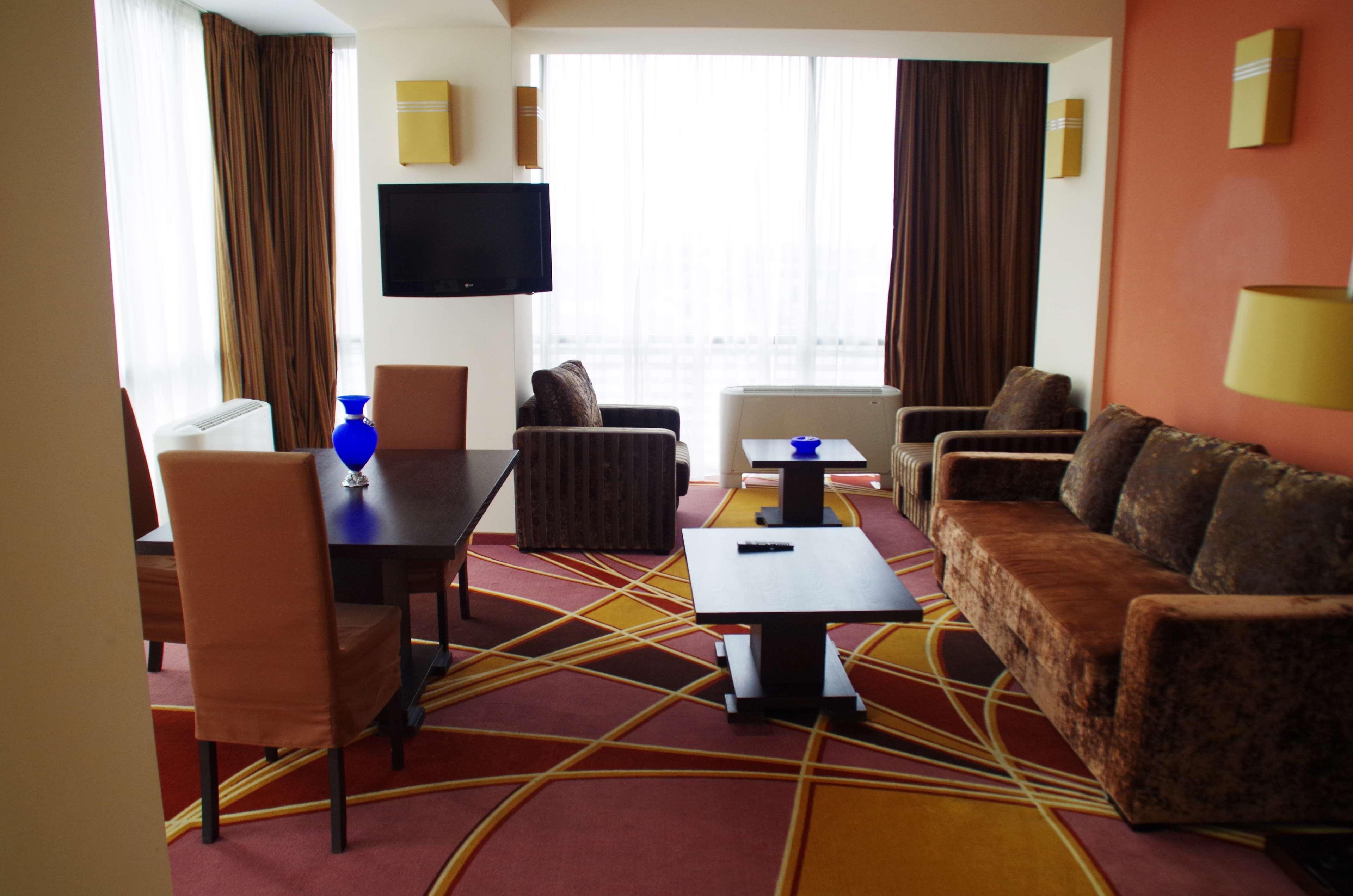 Mari Vila Hotel بوخارست المظهر الخارجي الصورة